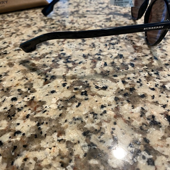 Burberry Unisex Round Sunglasses B4280 Black Frame with Brown Lenses New w/ Flaw - Picture 9 of 16